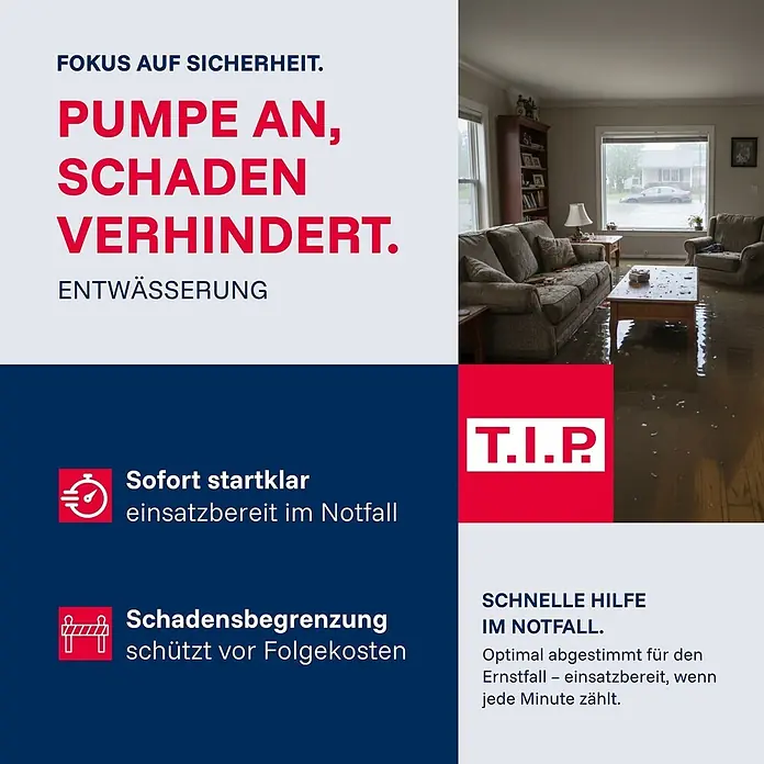 T.I.P. Schmutzwasserpumpe Hochwasser-Set Maxima 350 IPX DUO S - 800 W, Max. Fördermenge: 20.000 l/h, Eintauchtiefe: 7 m - Ein überflutetes Wohnzimmer mit Wasser auf dem Boden, das den dringenden Bedarf an einer Entwässerungspumpe verdeutlicht.