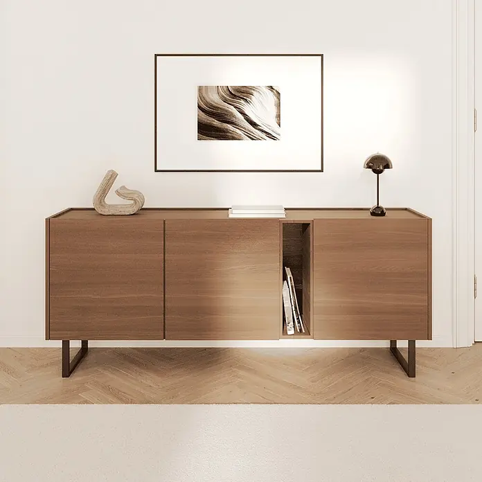 HEVVA Möbelfuß-Set GRAZ - L x B x H: 45 x 3 x 20 cm, Metall, 2 Stk. - Modernes Sideboard aus braunem Holz mit Metallfüßen, inszeniert in einem Wohnraum. Es bietet geschlossene und offene Ablagefächer.