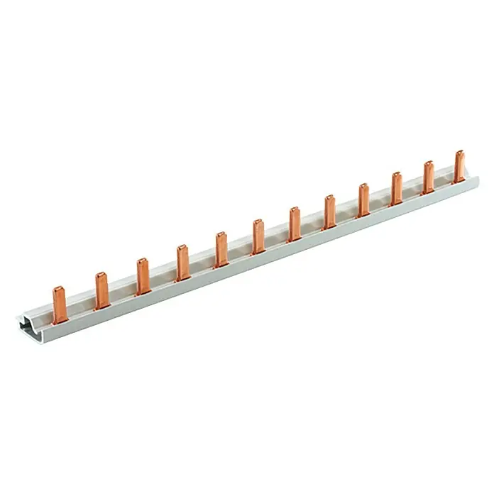 ABB Kammschiene PS 1/12 - Phasen: 1 Stk., 210 mm - Eine isolierte Sammelschiene mit Kupferkontakten, die für elektrische Verbindungen in Schaltschränken verwendet wird.