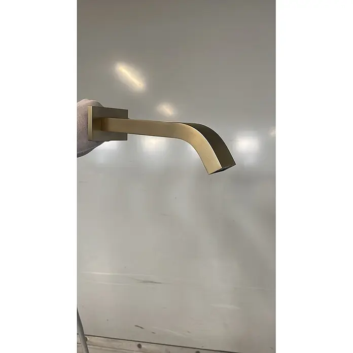 Hudor Waschtischarmatur 018 - Hochglänzend - Moderner Wasserhahn aus gebürstetem Gold mit elegantem, gebogenem Auslauf.