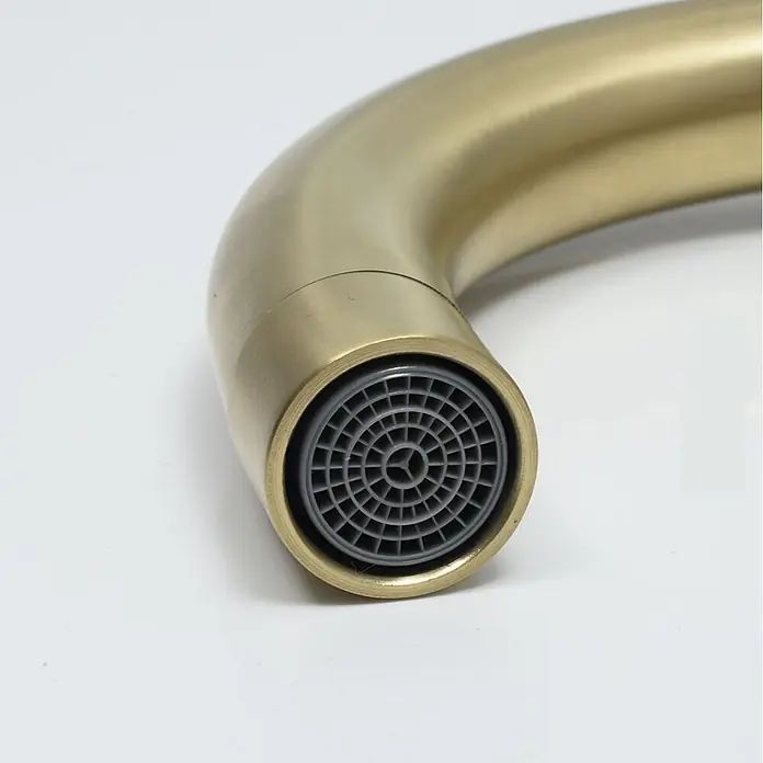 Hudor Waschtischarmatur Scamandre 0581 - Seidenmatt - Gebürsteter goldener Wasserhahnauslauf mit integriertem Perlator.