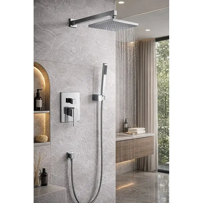 Hudor Duschsystem SC213 -  - Modernes quadratisches Duschsystem aus Chrom mit einem Regenduschkopf und einer Handbrause in einem zeitgenössischen Badezimmer installiert.