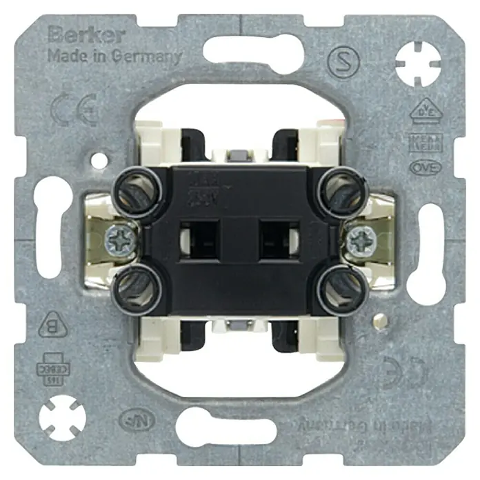 Berker S.1 Taster-Einsatz 5031 - 10 A - Nahaufnahme eines Berker-Schalters, hergestellt in Deutschland, der hochwertige Verarbeitung und Zuverlässigkeit verspricht.