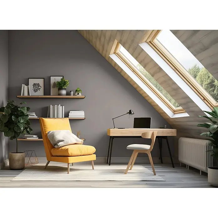 Caleo Color Wandfarbe Lehmfarbe Hochmoor - Hochmoor, Matt, 10 l - Gelber Stoff-Sessel mit weißem Kissen, ideal für eine gemütliche Leseecke oder ein Home-Office.