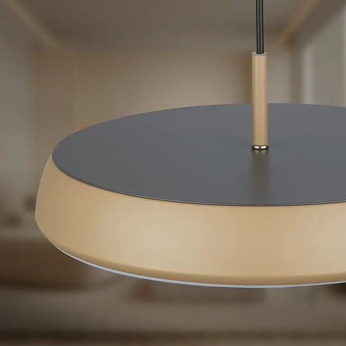 Brilo Lámpara colgante LED redonda Nala - 14,5 W, Ø x Al: 35 x 120 cm, Antracita/Macchiato, Blanco cálido - Lámpara colgante con parte superior gris oscuro y base dorada, suspendida por una varilla dorada y cable negro.