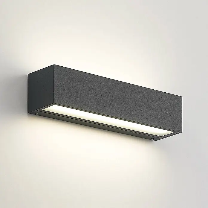 Arcchio LED Wandleuchte aussen in anthrazit, Aussenlampe Wand -  - Dunkelgraue rechteckige Wandleuchte mit Lichtaustritt nach unten.