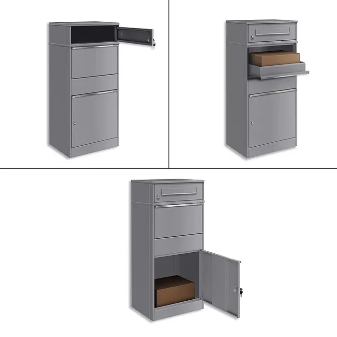 Metzler Paketbox BRFK BISPO - L x B x H: 37,4 x 50,3 x 112,9 cm, Graualuminium, Stahl, Paketfach - Grauer Paketbriefkasten aus Metall mit mehreren Fächern für Post und Pakete. Gezeigt mit geöffneten Schlitzen und Paket.