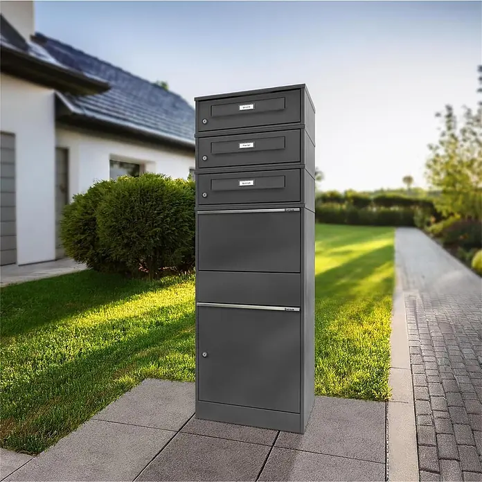 Metzler Paketbox 3 BRFK BISPO RE - L x B x H: 37,4 x 50,3 x 147,7 cm, Eisenglimmer, Stahl, Namensschild, 3 Briefkastenfächer und Namensschildern - Freistehende dunkelgraue Mehrfachbriefkastenanlage mit Paketfächern, ideal für den Wohnbereich.