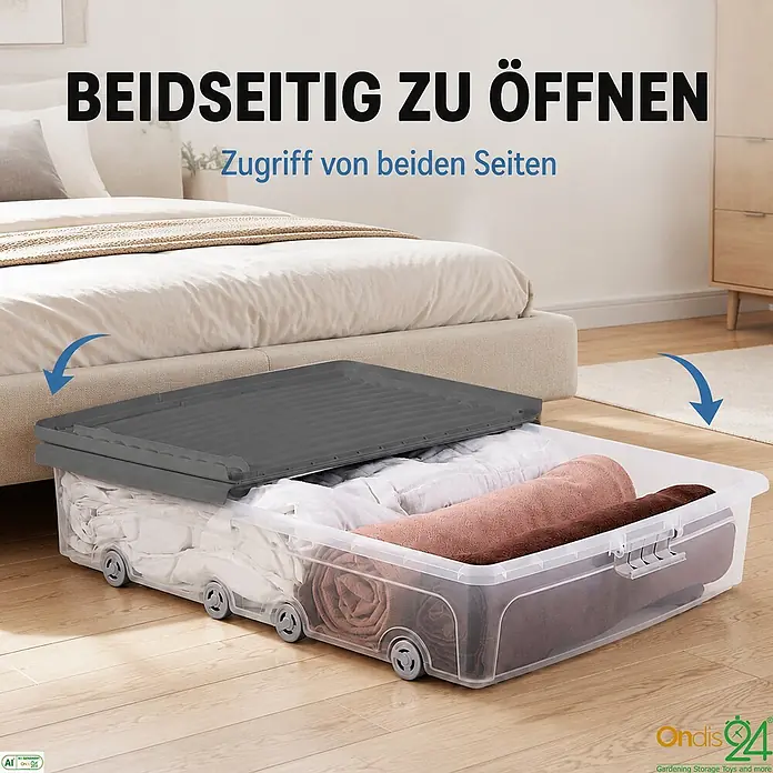 Ondis24 Unterbettbox - L x B x H: 79 x 58 x 17 cm, Kunststoff - Transparente Unterbettbox mit grauem geriffelten Deckel und Rollen, beidseitig zugänglich, gefüllt mit Textilien unter einem Bett.