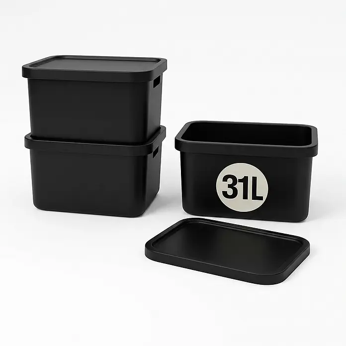 Plastard Aufbewahrungsbox-Set 3er-Set 31 Liter in Schwarz mit Deckel – Stapelboxen, Lagerboxen - L x B x H: 45,5 x 33,5 x 25 cm, Kunststoff, Schwarz, 3 Stk. - Drei schwarze Kunststoff-Aufbewahrungsboxen mit Deckeln. Eine zeigt 31L Fassungsvermögen.