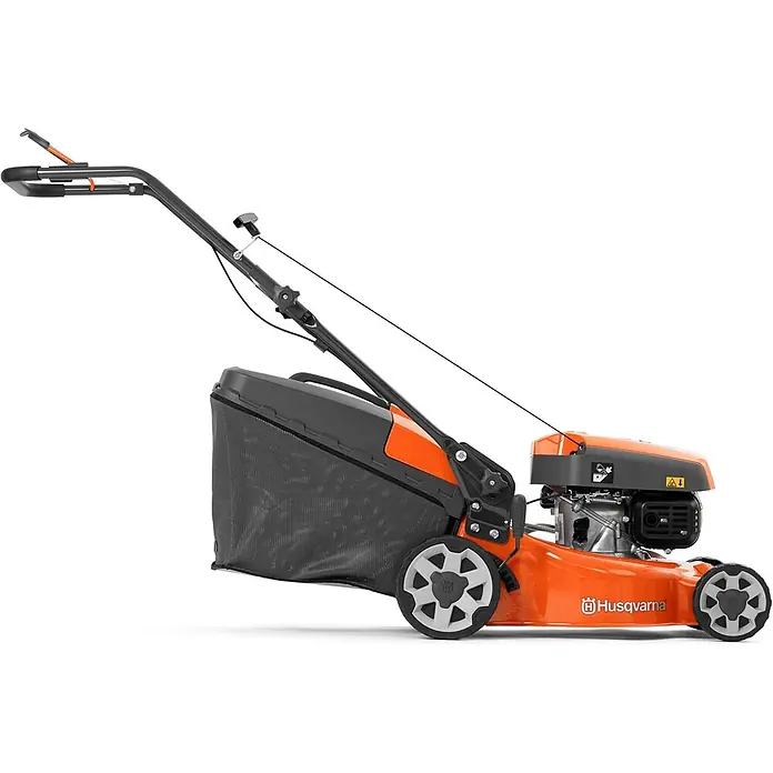 Husqvarna LC 140P Benzin-Rasenmäher 40 cm 1,95 kW Easy-Start Stahldeck -  - Orange-grauer Husqvarna Rasenmäher mit Fangkorb und Benzinmotor.