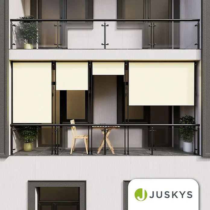 Senkrechtmarkise Barbados 200x310 cm - Beige -  - Creme-farbene Outdoor-Rollos an einem Balkon, die die Fenster darunter beschatten.