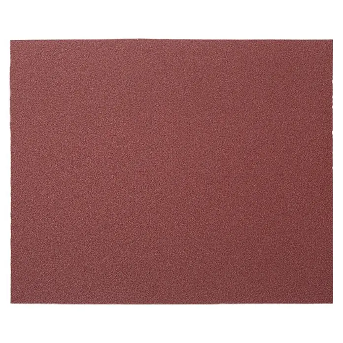 BAUHAUS Schleifpapier Exclusiv - Körnung: 120 - Nahaufnahme eines Blattes Schleifpapier in dunklem Rot, das eine feine, körnige Textur aufweist. Ideal zum Schleifen und Glätten von Oberflächen.