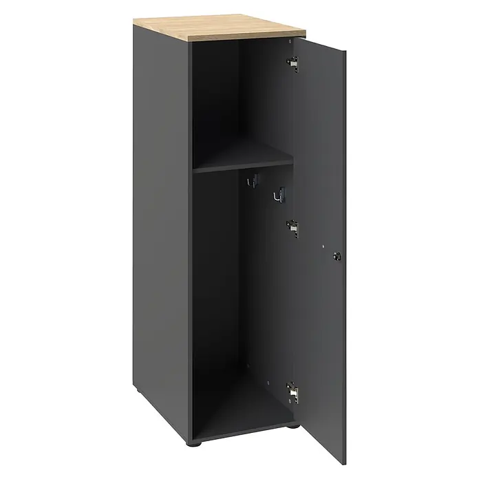 Schildmeyer Solea Hochschrank - L x B x H: 60 x 45,1 x 154,7 cm, Anthrazit/Eiche Hell - Dunkelgrauer Spind mit heller Holzplatte, Tür geöffnet, um ein Regal und Haken zu zeigen.