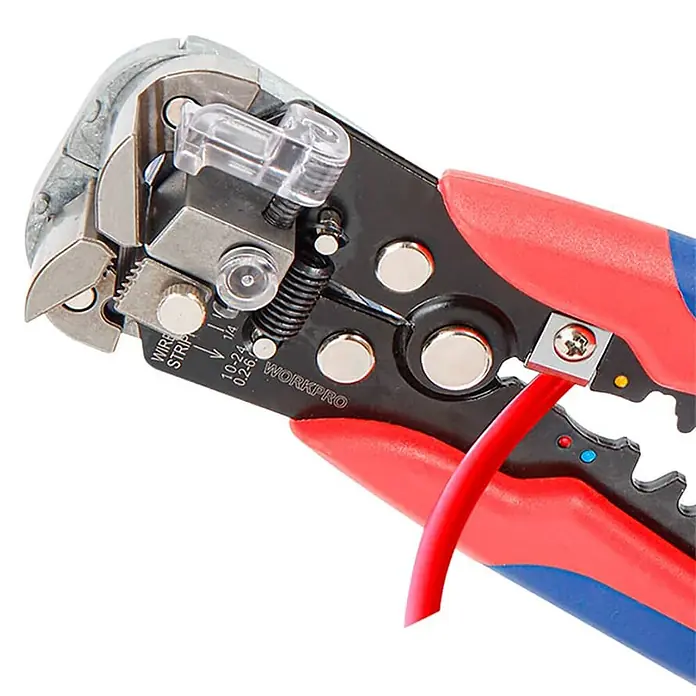 Pelacable - Largo: 200 mm, Acero, Rojo/Azul - Pelacables automático rojo y negro mostrando cómo pela un cable eléctrico rojo.
