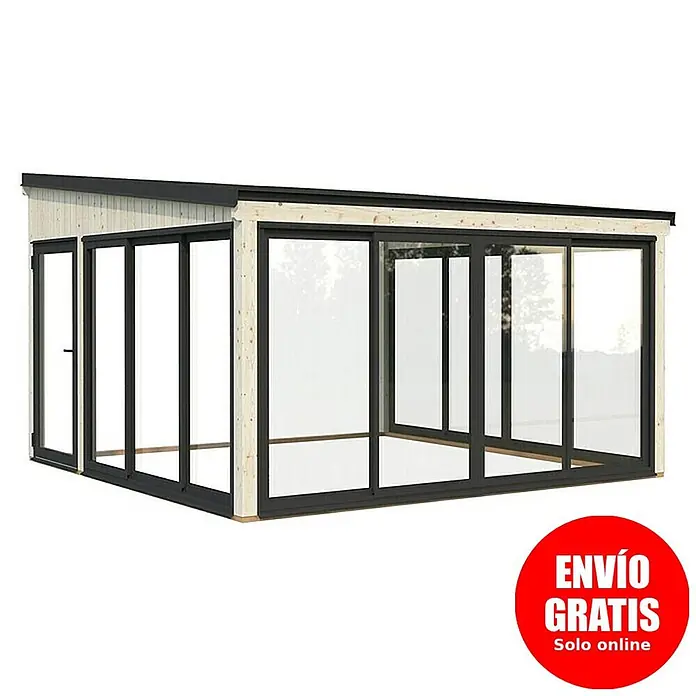 Palmako Pérgola adosada Lumi Slide Plus - L x An: 420 x 420 cm, Natural, Doble acristalamiento de 24 mm, Puerta corredera - Salón de jardín moderno con estructura de madera clara, detalles negros, techo inclinado y amplios paneles de cristal, incluyendo puertas correderas.