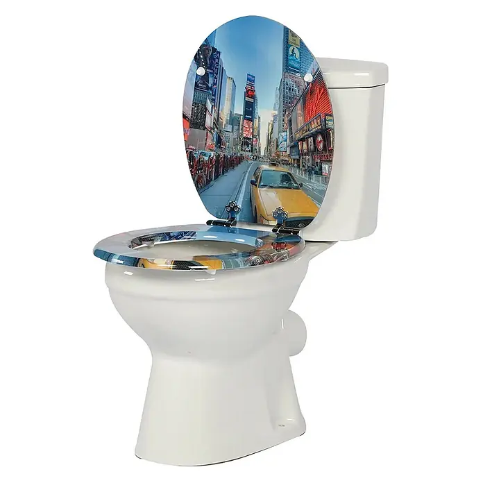 SAINOS WC-Sitz MDF WC-Sitz, Universal-O-Form, Absenkautomatik, Unten - MDF, Mehrfarbig, Mit Absenkautomatik - Weiße Keramiktoilette mit New York City Straßenszenen-Print auf Deckel und Sitz, mit Times Square und gelbem Taxi.
