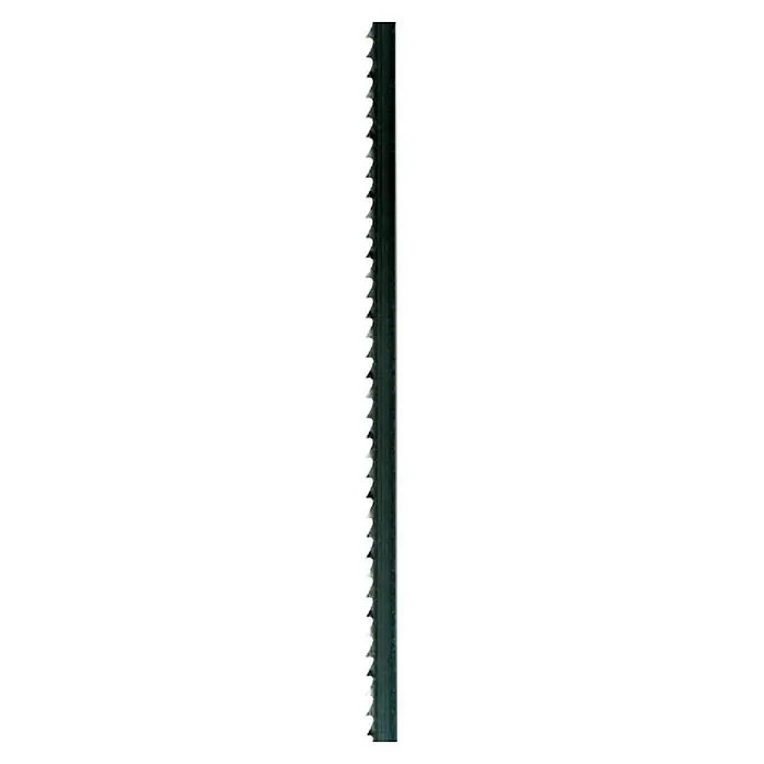 Scheppach Hoja de sierra de cinta - 6 × 0,36 × 1.400 mm, 6 ud. - Primer plano de una hoja de sierra de cinta con dientes afilados, ideal para cortar diversos materiales. La hoja es robusta y está hecha con precisión.