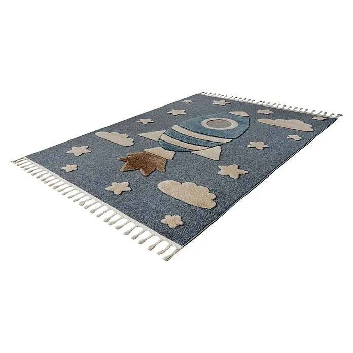 Kayoom Kinderteppich Modena 416 - Blau, 230 x 160 cm, 100 % Polypropylen - Grauer Kinderteppich mit blauer Rakete, cremefarbenen Wolken und Sternen, brauner Flamme und Fransen.