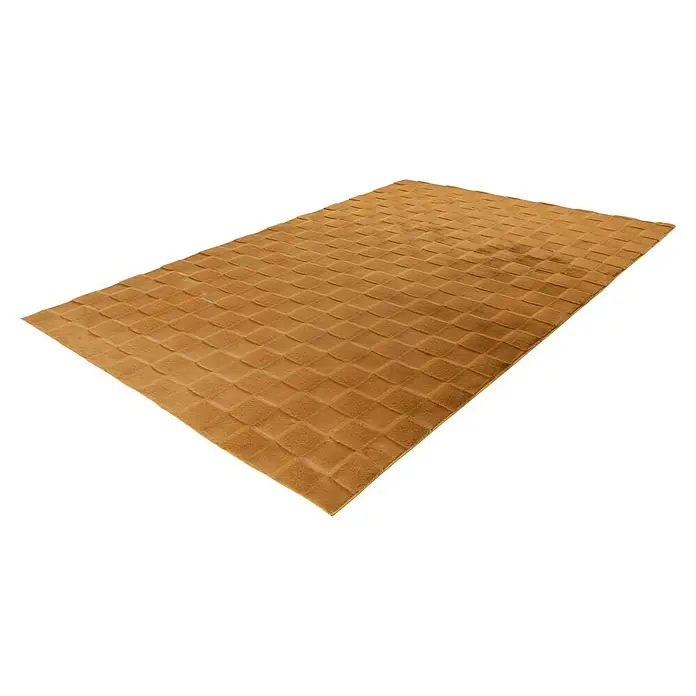 Kayoom Hochflorteppich Botany 625 - Gelb, 230 x 160 cm, 100 % Polyester - Ein rechteckiger, beigefarbener Teppich mit dezentem Steppquadratmuster.