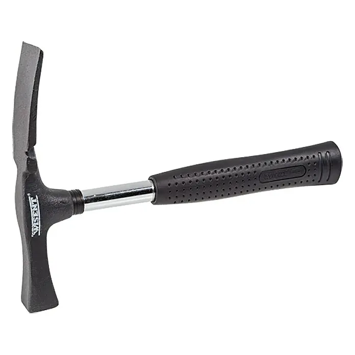 Wisent Maurerhammer - 600 g, Stahlrohr - Ein Maurerhammer mit schwarzem Griff und einem Kopf mit Spitze und Meißel für präzises Arbeiten.