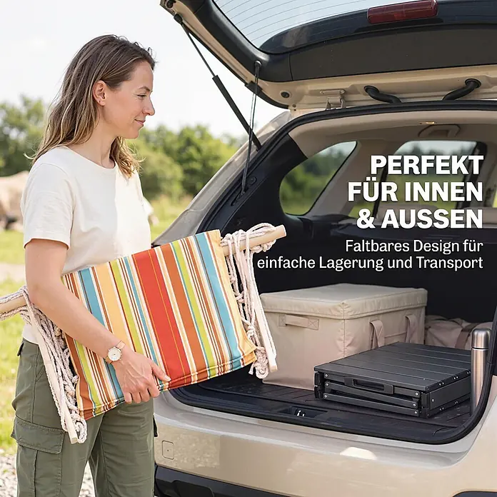Furnicato Hängesessel mehrfarbig mit Kissen -  - Gefalteter schwarzer Campingtisch und gestreifter Hängesessel im Kofferraum eines Autos.