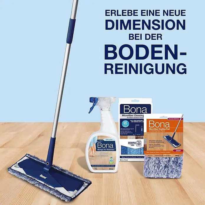 Bona Reinigungspad - B x L: 140 x 465 mm, Material: Naturmaterialien, Weiß, Bona Bodenwischer - Bona Wischmopp, Sprühreiniger und Mikrofasertücher auf einem Holzfußboden, bereit zur Reinigung.