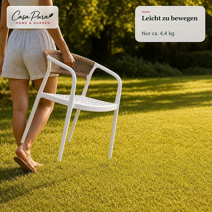 Floordirekt Gartenstuhl-Set Solaro 6er-Set - 6 Stk., Polypropylen (PP) und handgeflochtenes Seil, Weiß, B x T x H: 54 x 58 x 70 cm - Weißer Gartenstuhl mit geflochtener Rückenlehne, über eine Wiese getragen. Nur ca. 4,4 kg leicht.
