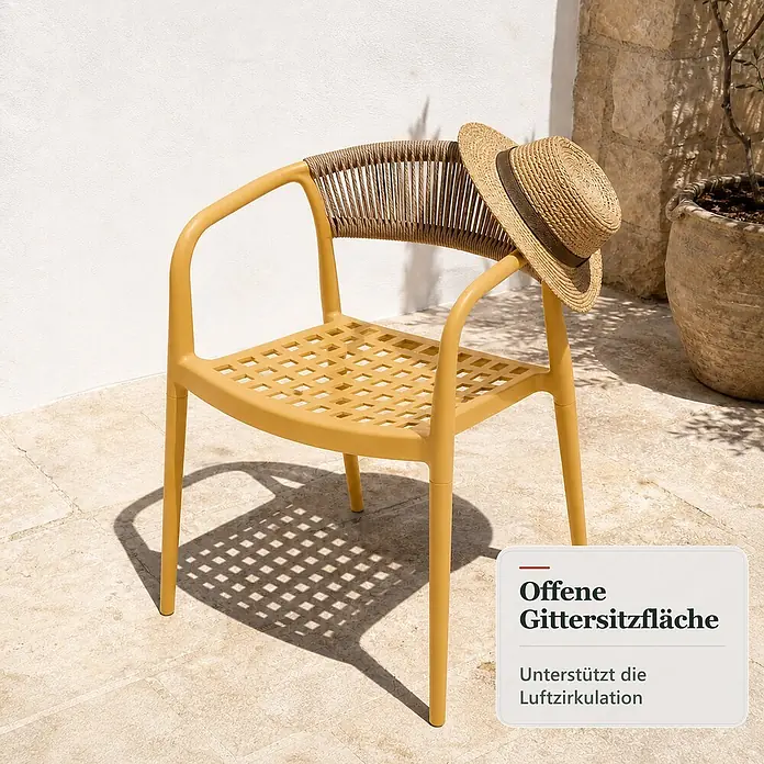 Floordirekt Gartenstuhl Solaro - 1 Stk., Polypropylen (PP) und handgeflochtenes Seil, Gelb, B x T x H: 54 x 58 x 70 cm - Senfgelber Outdoor-Sessel mit geflochtener Rückenlehne und offenem Gittersitz, der die Luftzirkulation fördert. Ein Strohhut liegt auf der Lehne.