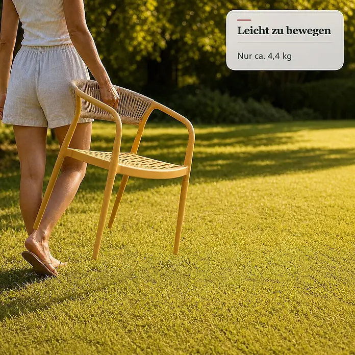 Floordirekt Gartenstuhl Solaro - 1 Stk., Polypropylen (PP) und handgeflochtenes Seil, Gelb, B x T x H: 54 x 58 x 70 cm - Eine Person trägt einen leichten (ca. 4,4 kg) hellgelben Outdoor-Stuhl mit geflochtener Rückenlehne.