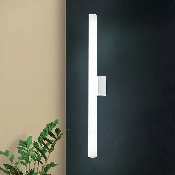 Orion Leuchten Wandleuchte - 60 W, L x B x H: 7 x 50 x 3,8 cm, S14d - Hohe, vertikale weiße LED-Wandleuchte spendet Umgebungsbeleuchtung in modernem Raum.