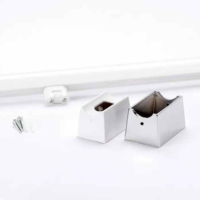 Orion Leuchten Wandleuchte - 60 W, L x B x H: 7 x 50 x 3,8 cm, S14d - Brausestangen-Montageset: weißer Kunststoff- und verchromter Metallhalter, Schrauben und Dübel.