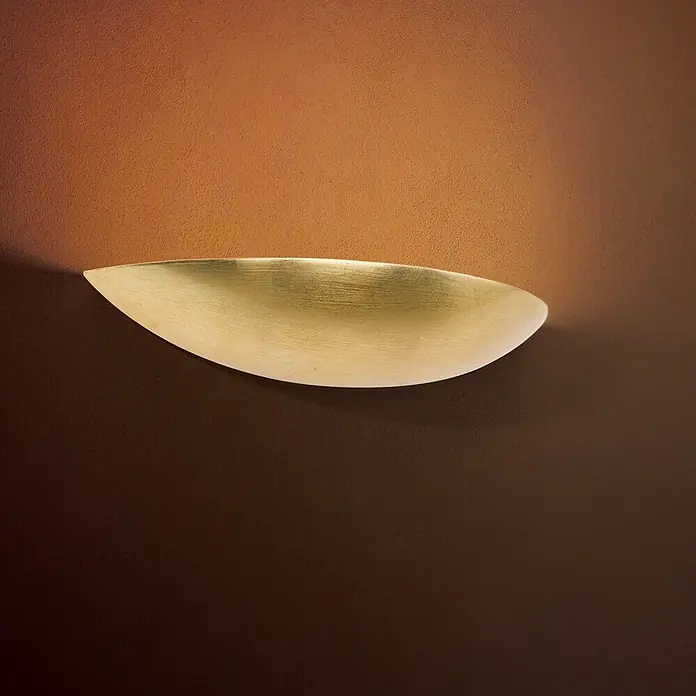 Orion Leuchten Wandleuchte - 150 W, L x B x H: 15 x 45 x 8,5 cm, R7s - Goldene geschwungene Wandleuchte, die eine strukturierte Wand nach oben beleuchtet.