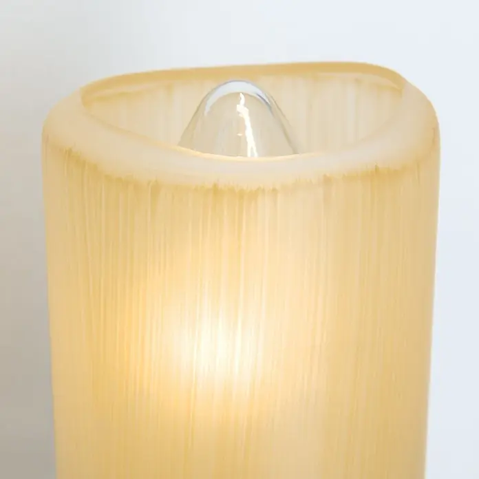 Orion Leuchten Wandleuchte - 40 W, L x B x H: 14 x 12,5 x 37 cm, E14 - Beleuchtete zylindrische Lampe mit mattiertem bernsteinfarbenem Glasdiffusor, mit sichtbarer Glühbirne.
