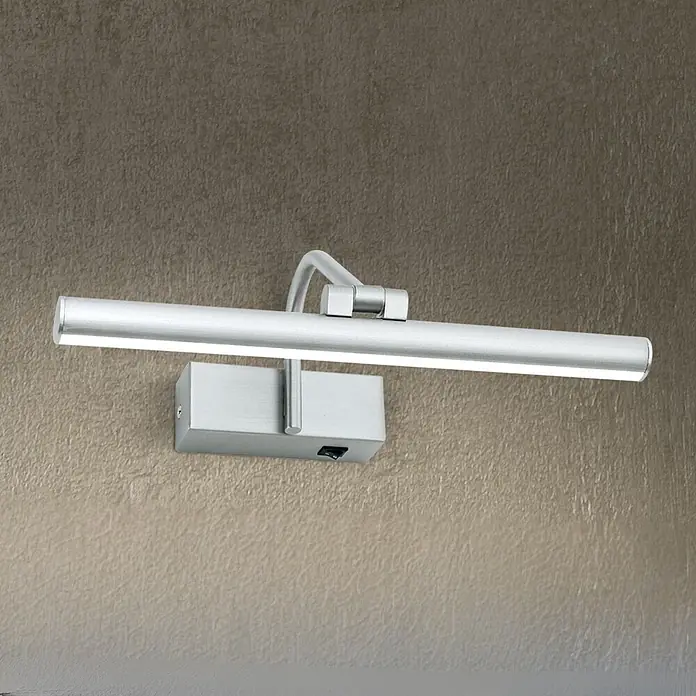 Orion Leuchten Wandleuchte - 6 W, L x B x H: 18,5 x 30 x 10 cm - Silberne LED-Bilderleuchte mit verstellbarem Arm und integriertem Schalter, an einer Wand montiert.