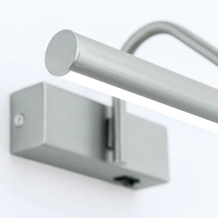 Orion Leuchten Wandleuchte - 6 W, L x B x H: 18,5 x 30 x 10 cm - Gebürstete silberne LED-Bilderleuchte mit integrierter Lichtleiste und rechteckiger Wandhalterung.