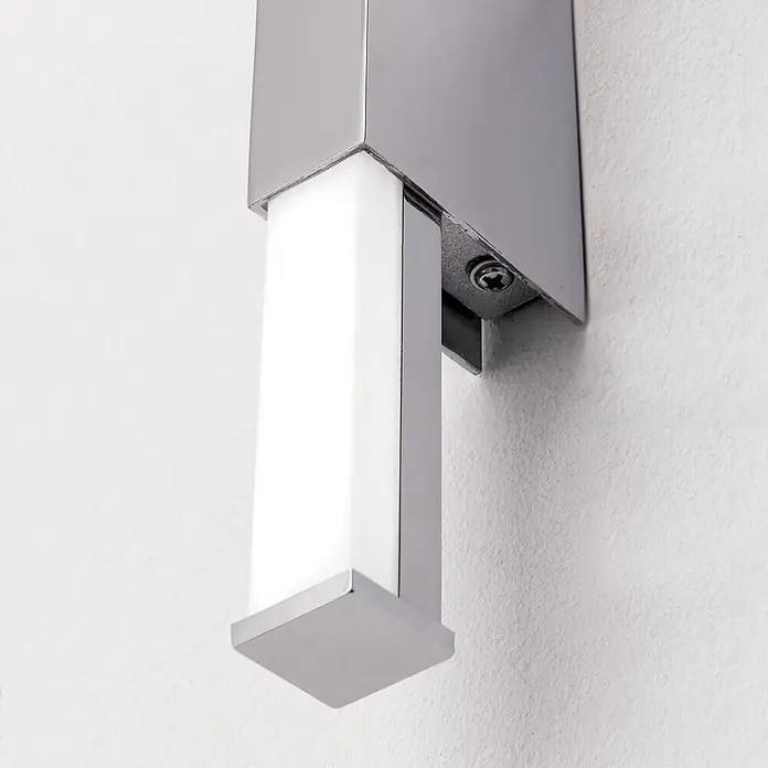 Orion Leuchten Wandleuchte - 13 W, L x B x H: 6,8 x 60,5 x 2,5 cm - Elegante, rechteckige Wandleuchte mit poliertem Chrom-Finish und einem weißen, beleuchteten, rechteckigen Diffusor.