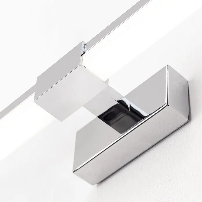 Orion Leuchten Wandleuchte - 13 W, L x B x H: 8 x 55 x 5 cm - Moderne rechteckige LED-Wandleuchte aus Chrom, die indirektes Licht abgibt. Die glänzende Oberfläche verleiht ihr einen zeitgemäßen Look.