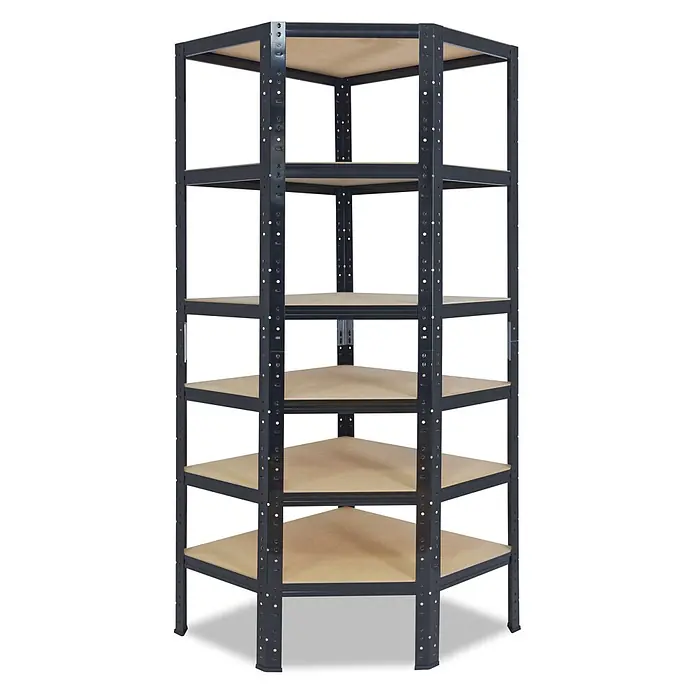 shelfplaza Eckregal Black schwarz 180x60x30 cm, 6 Böden 145 kg -  - Schwarzes Eckregal aus Metall mit sechs hellbraunen Holzablagen.