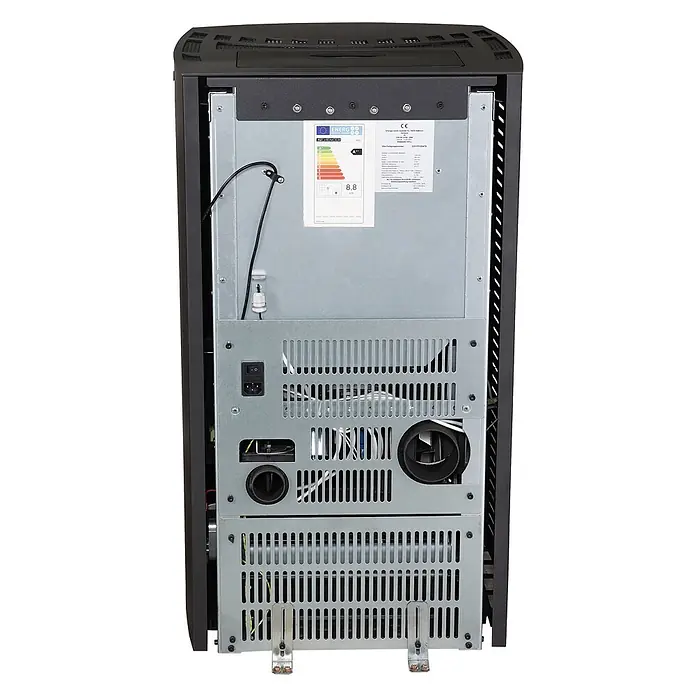 SCHENGER Pelletofen HP51 - 8,8 kW, Raumheizvermögen: 160 m³, 0,9 kg/h, Farbe Verkleidung: Rot - Rückseite eines schwarzen Pelletofens mit Metallplatten, Lüftungsgittern, Netzschalter und Energielabel mit 8,8 kW Leistung.
