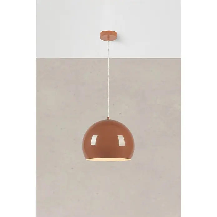 Markslöjd Pendelleuchte rund - Ø x H: 20 x 23 cm, Braun, GU10 - Glänzende kupferfarbene Kuppel-Pendelleuchte mit Licht an, von der Decke hängend.
