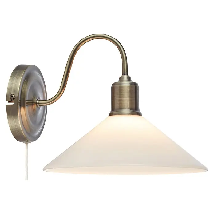 Wandleuchte - 40 W, L x B x H: 25 x 21 x 29,5 cm, Antik/ Weiß, E27 - Antik-Messing Wandleuchte mit gebogenem Arm, mattweißem Glasschirm und Zugschalter.