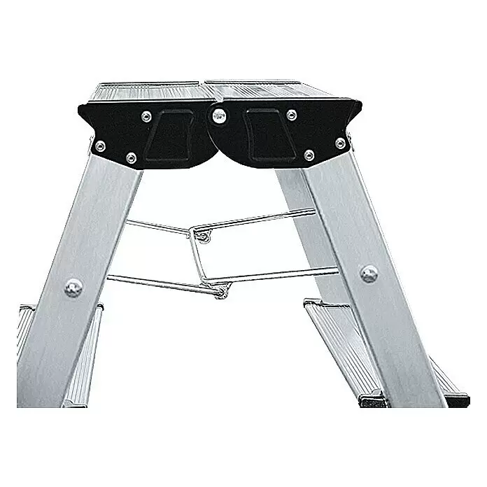 Krause Escalerilla plegable - Número de peldaños: 4 ud., Altura de trabajo: 2,45 m, Carga soportada: 150 kg, Aluminio - Primer plano de una escalera de mano de aluminio plateado con peldaños antideslizantes negros y mecanismo plegable metálico.