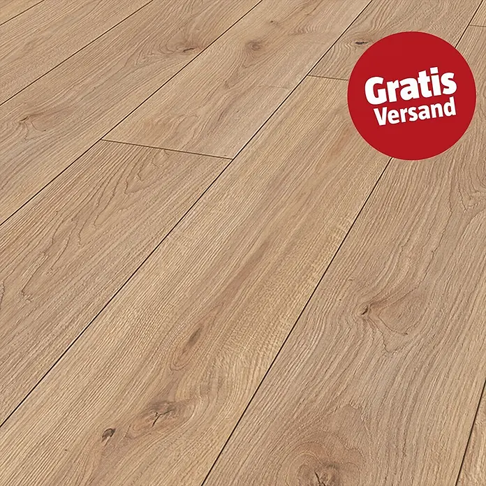LOGOCLIC Aquaprotect Smart Laminat - Sogne Oak, Landhausdiele, 1.288 x 195 x 6 mm - Heller Laminatboden in Holzoptik mit natürlicher Maserung und Ästen, diagonal verlegt, und rotem "Gratis Versand"-Abzeichen.