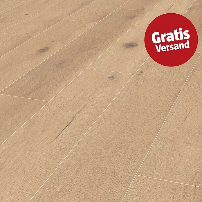 LOGOCLIC Silentos Laminat - Eiche Forli, Landhausdiele, 1.288 x 195 x 9 mm - Hellbraune Holzfußbodendielen mit natürlicher Maserung und Ästen, diagonal verlegt.