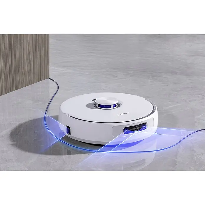 Narwal Saugwischroboter Freo Z10 ultra Extend - Saugkraft: 18.000 Pa, Akkulaufzeit: 150 min, Fassungsvermögen Roboter: 2.500 ml - Weißer Saugroboter mit blauen Akzenten und Sensoren, die blaues Licht aussenden, nahe einem Kabel.