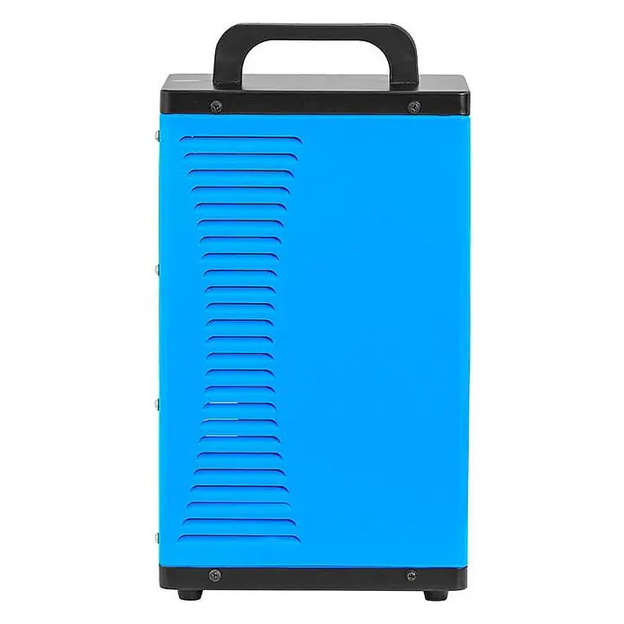 ALLEGRA Bauheizer AB-H22 - 2 kW, Nennspannung: 220 V - 240 V, Blau - Blaues, tragbares Schweißgerät, Seitenansicht, mit schwarzem Griff und Lüftungsschlitzen.