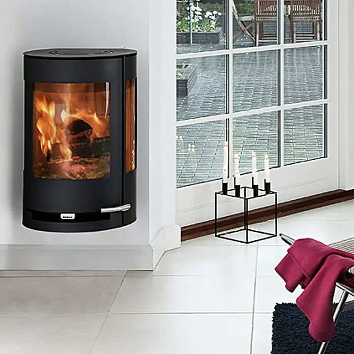 Aduro Kaminofen 9-4 - 8 kW, Raumheizvermögen: 334 m³, Material Verkleidung: Stahl, Schwarz - Elegantes, schwarzes Wandkamin-Design mit lebendigem Feuer, das Wärme und Atmosphäre in jeden Raum bringt. Ein modernes Heizgerät.