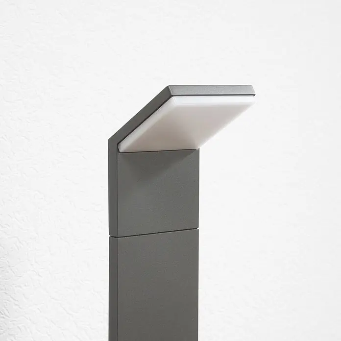 Lucande LED Wegeleuchte anthrazit Gartenlampe 100cm Pollerleuchte Aluminium -  - Moderne dunkelgraue Rechteckleuchte mit schräger Oberseite und transluzenter weißer LED-Platte.