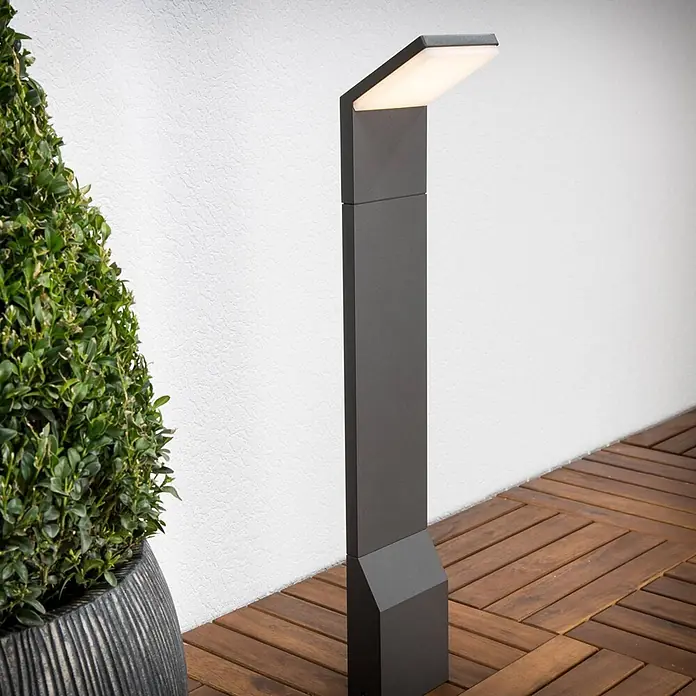 Lucande LED Wegeleuchte anthrazit Sockelleuchte 60 cm Gartenlampe Aluminium -  - Moderne anthrazitfarbene Außenstandleuchte mit warmweißem Licht für Wege und Gartenbereiche.